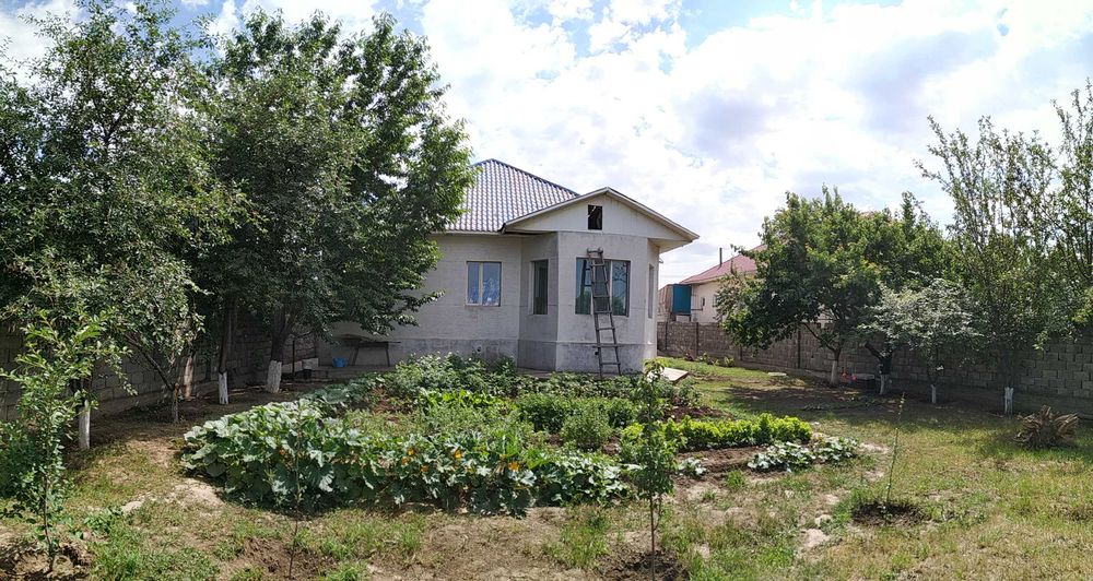 Продам дом в поселке Абай