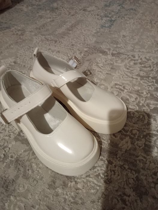 Продам туфли женские