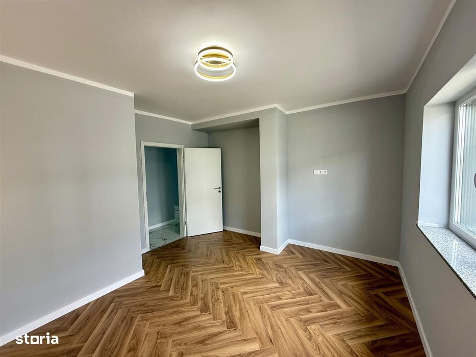 Apartament 3 camere, 75 mp, 2 bai, balcon - Predare la cheie