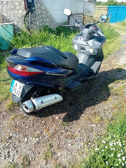 Скутер 200 кубикa