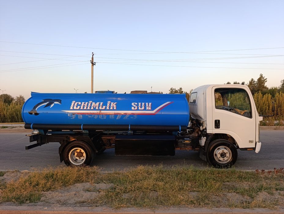 Isuzu vadavoz sotiladi.