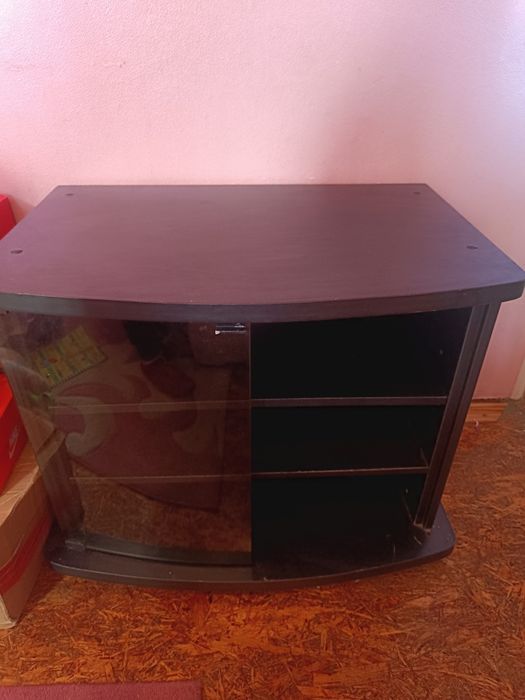 Продам тв тумбочку