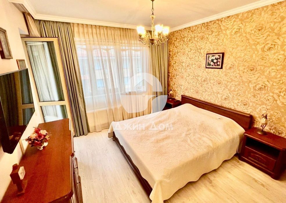 Продава се Многостаен апартамент в Свети Влас - 158 кв.м за 1906 €/кв.м - Снимка #5