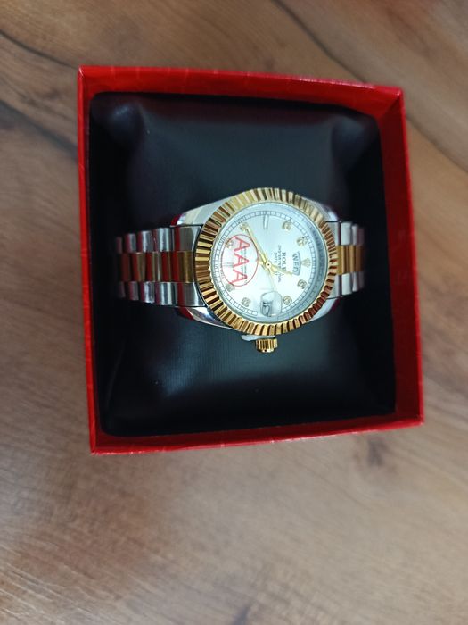 часы металлические