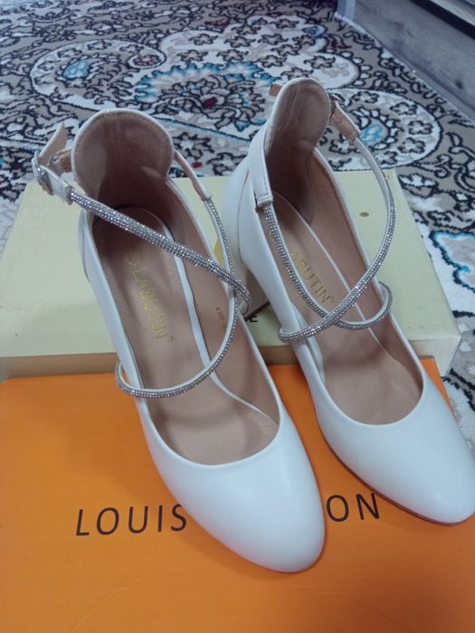 Туфли на каблуке