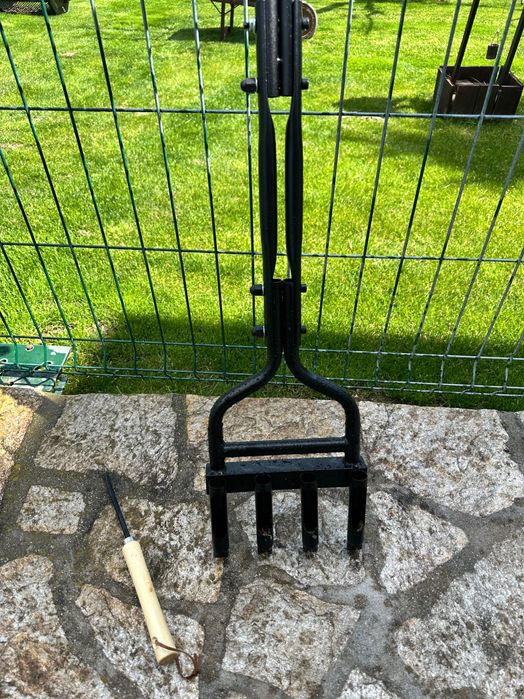 Инструмент за аериране на райграс.