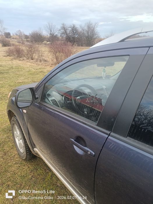 Vand Mitsubishi  outlender