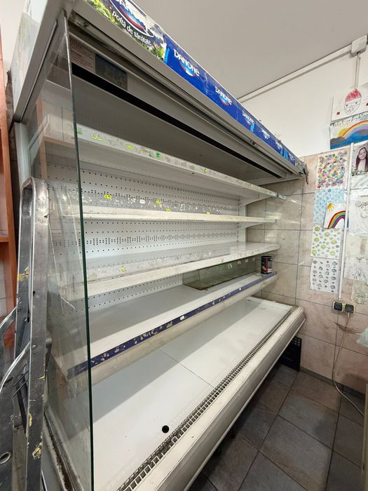 Vitrina frigorifica lactate / mezeluri