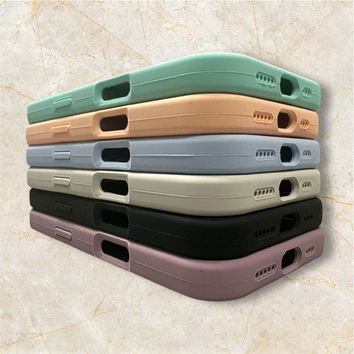 Apple iPhone 16 - Силиконов Кейс Гръб SOFT Case