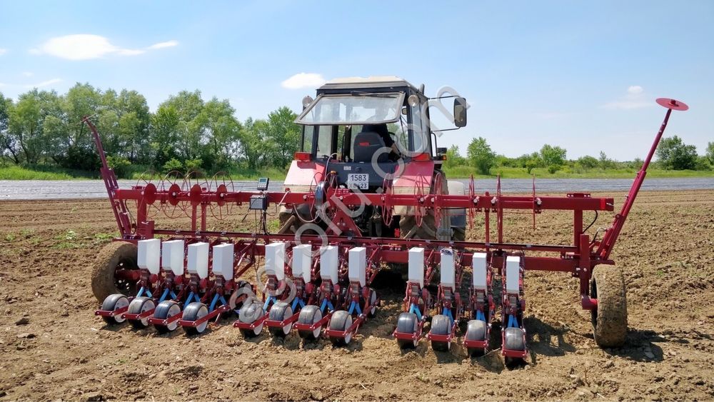 Овощная сеялка Клен 2,8