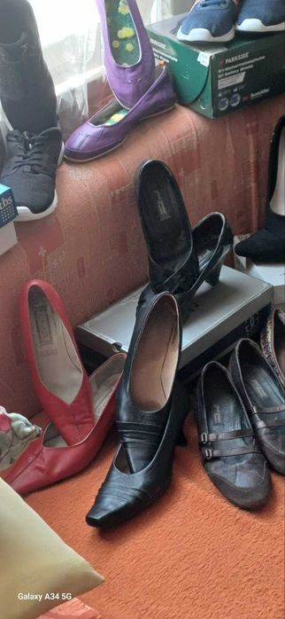 Маркови обувки, маратонки и сандали 39/40 номер