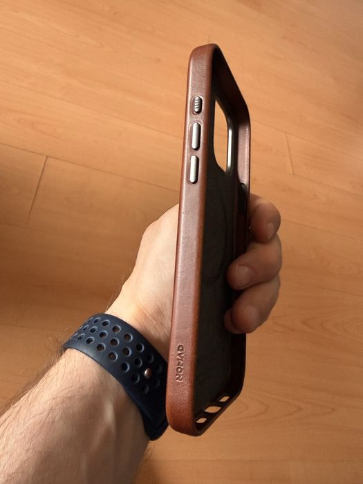 Carcasa piele Nomad iphone 16 PRO MAX