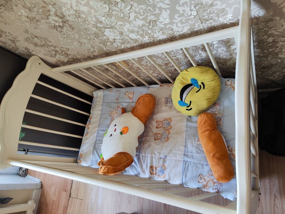 Детская кроватка