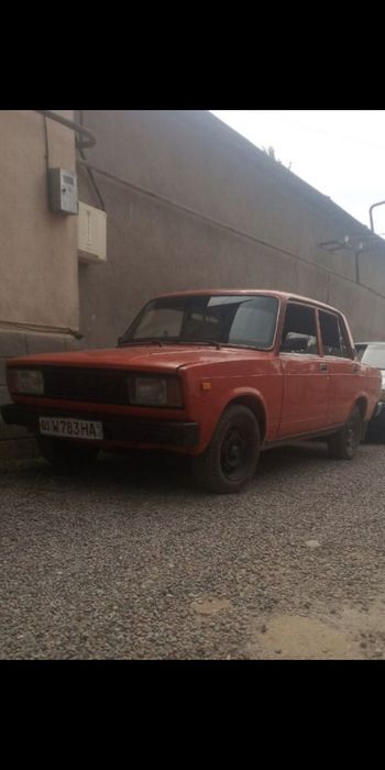 Jiguli 2105 sotiladi srochna