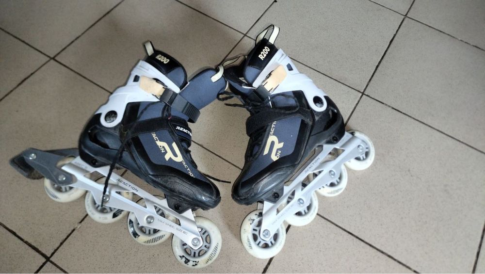 Продаю роликовые коньки