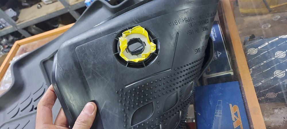 полик на камри 80