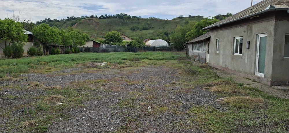 Casa de vânzare 40 km de Bucuresti,Radovanu