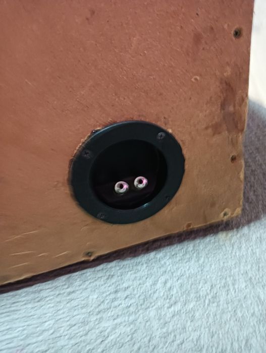 Vând subwoofer auto pioner
