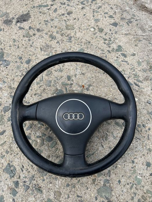 Трилъчев волан с еърбег за Ауди
