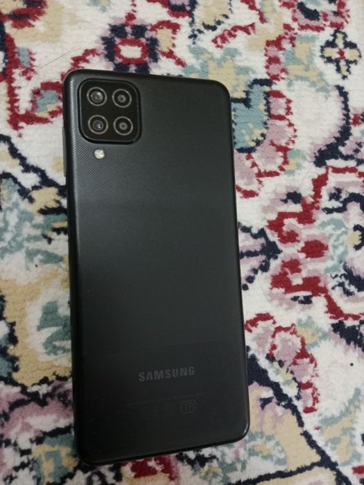 Самсунг А 12,почти как новое,без царапины,64 GB