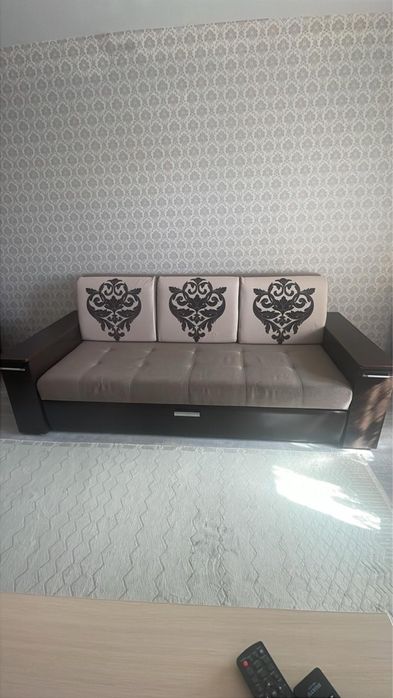 Продам диван очень хорошего качества