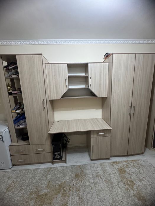 Продается мебель, кровать и шкаф
