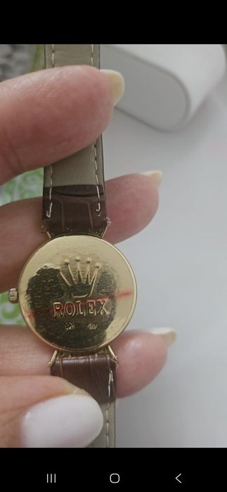 Золотые часы с бриллиантами новые