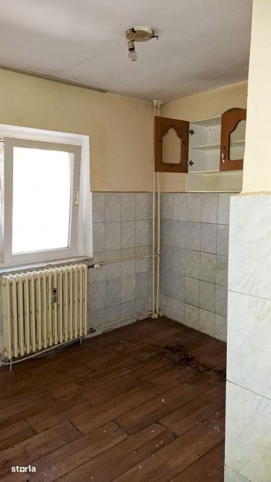 Apartament  2 camere, nerenovat,  Rădăuți