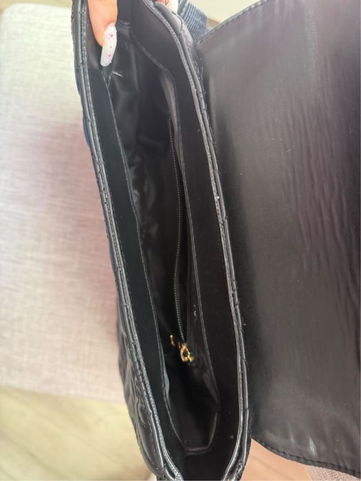 Луксозна дамска чанта GUESS