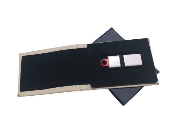 mapa usb din piele eco / cutii de lemn tip cufar - pentru stick