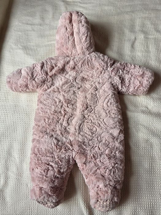 Космонавт за бебе