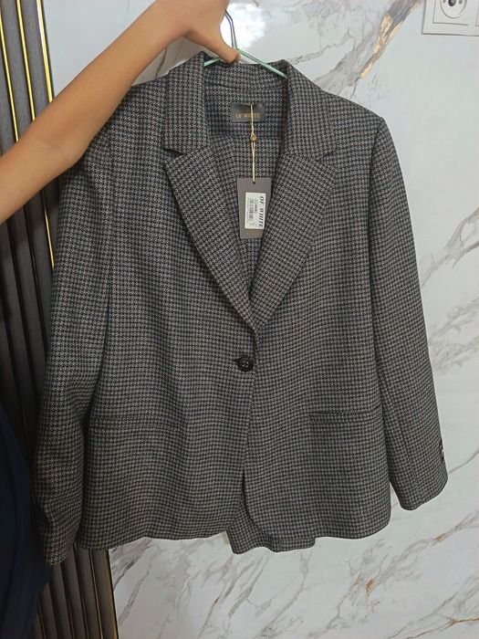 Костюм женский 42