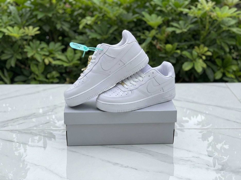 Adidasi Nike Air Force 1 Triple White Low