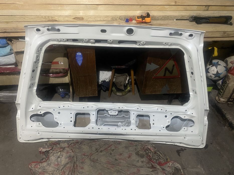 Запчасти по кузову