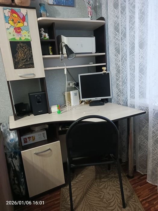 Компьютерный стол