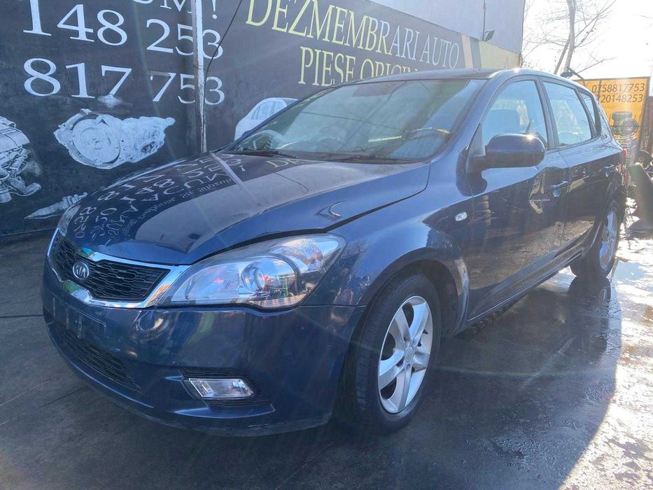 dezmembrez kia ceed 1.6 crdi cod motor D4FB/hayon kia ceed/capota kia