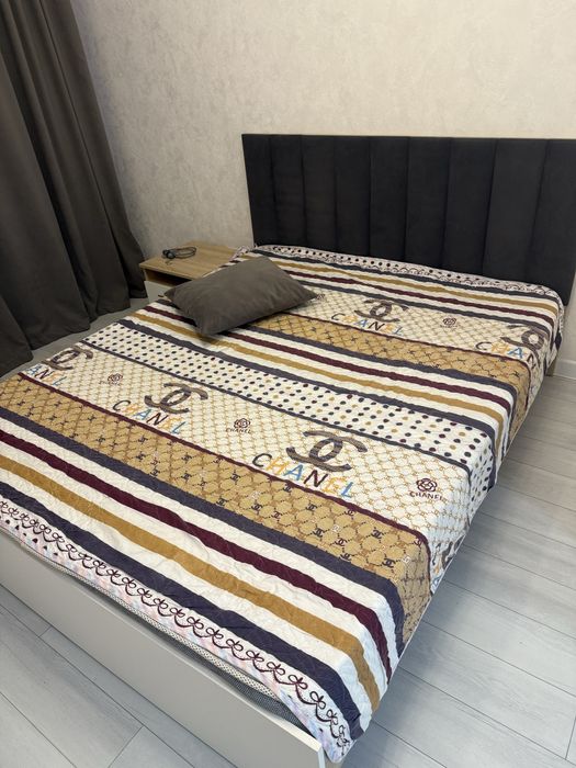 Продам спальный гарнитур.