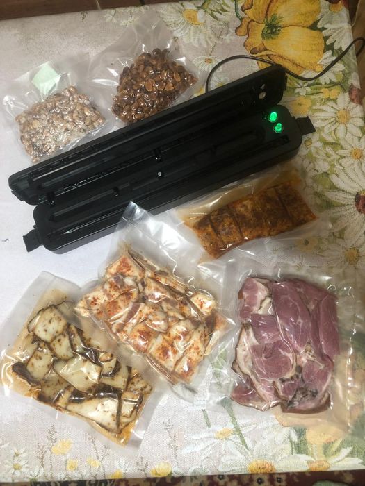 Вакуумный упаковщик