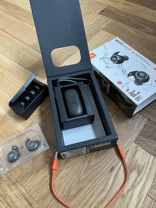 Casti JBL Reflect Aero