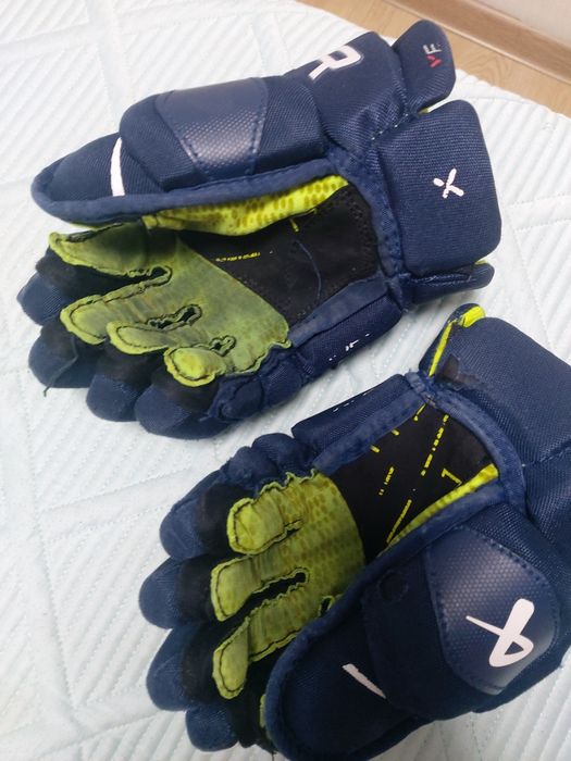 Продам краги , Bauer PRO