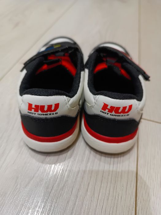Adidași copii hot wheels Zara