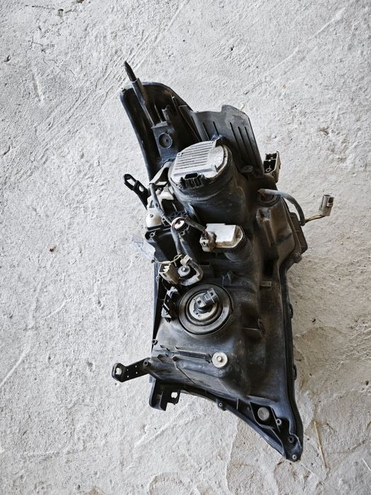 Фары Toyota Land cruiser 200