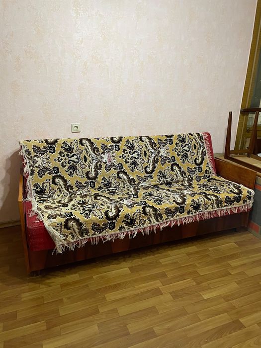 Отдам Б/у диван самовывоз