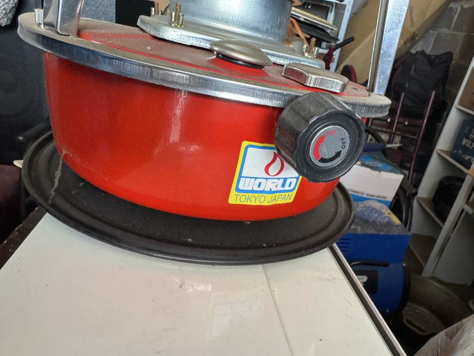 Продаю керосиневый обогреватель/ печь