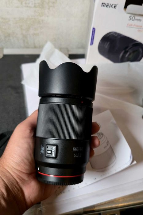 sony 50mm f/1,8 Full - frame
