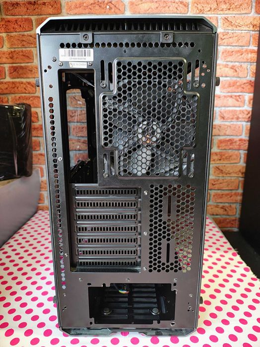 Carcasa Phanteks Enthoo Evolv Glass Satin Black.