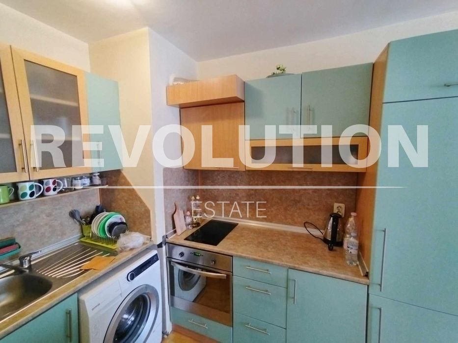 Двустаен апартамент в района на ХЕИ!