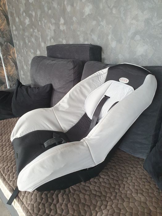 Продам автокресло