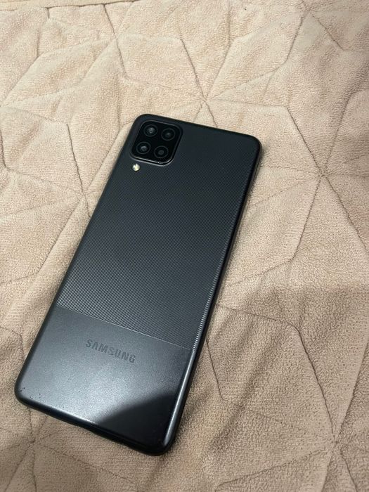 Продам самсунг а 12 64 гб