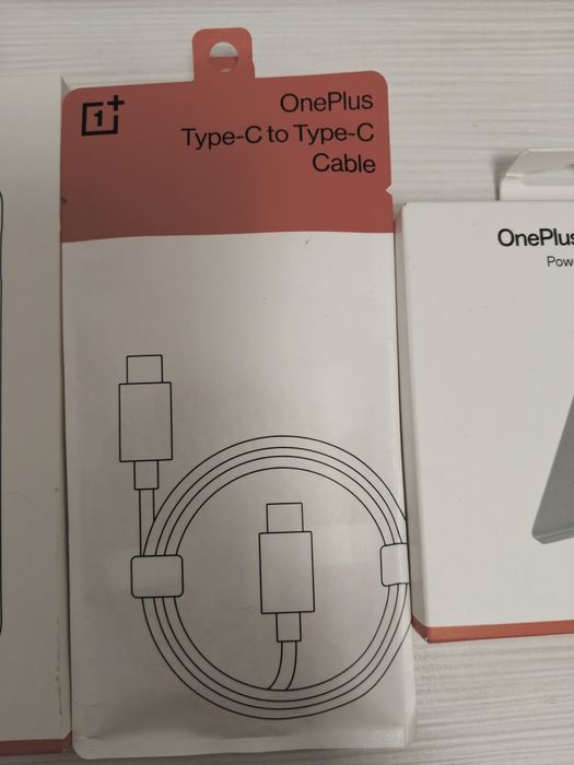 Huse, folie si cablu Oneplus